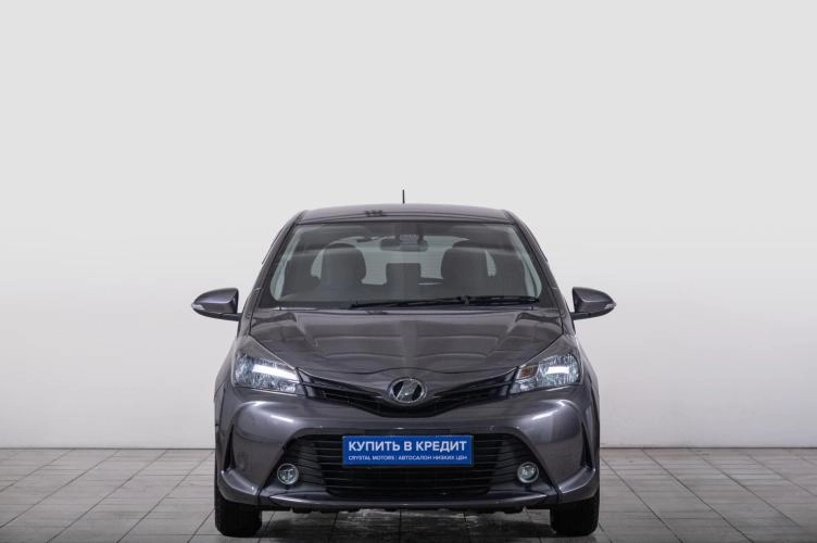 Toyota Vitz 3 из 5