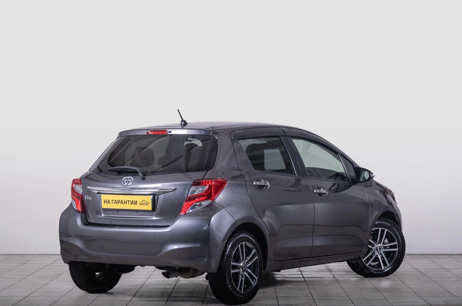 Toyota Vitz 6 из 20