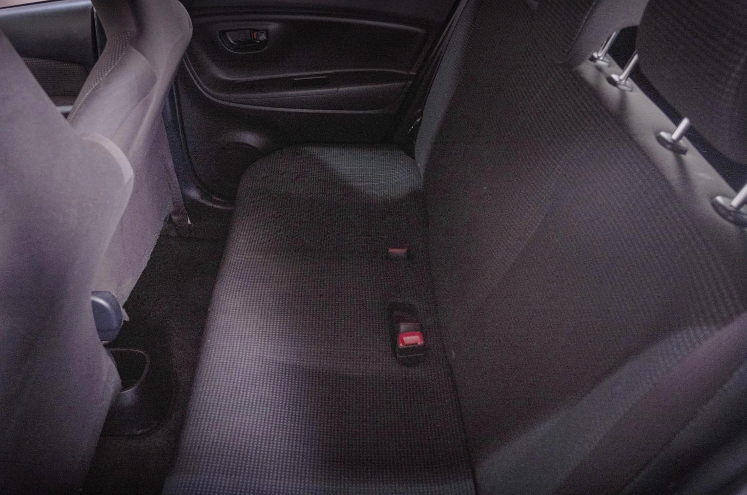 Toyota Vitz 18 из 20