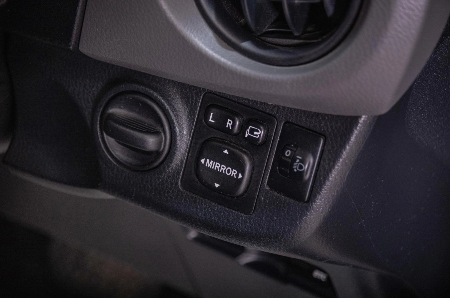 Toyota Vitz 10 из 20