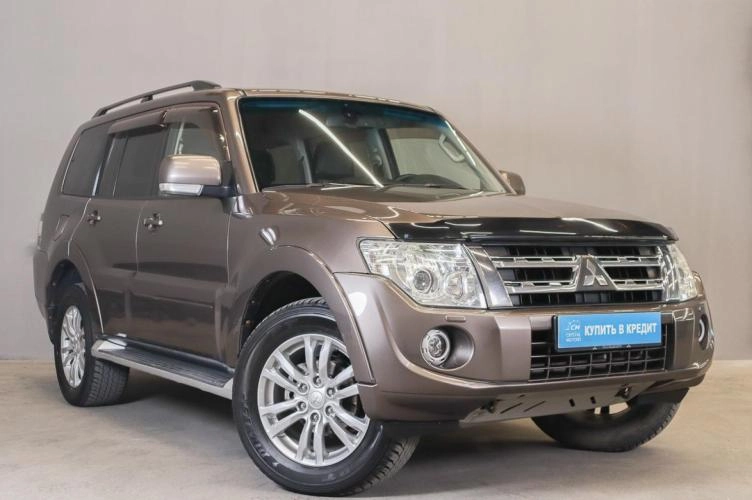 Mitsubishi Pajero 1 из 5