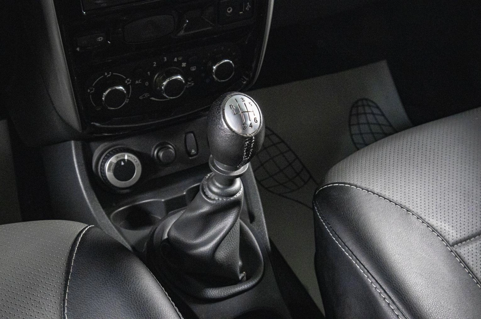 Nissan Terrano 14 из 17