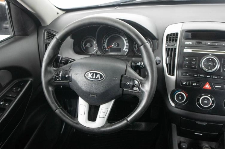 KIA cee'd 12 из 21
