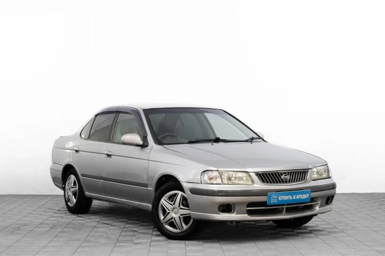 Nissan Sunny 1 из 5
