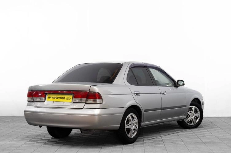 Nissan Sunny 4 из 5