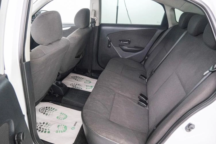 Nissan Almera 16 из 19