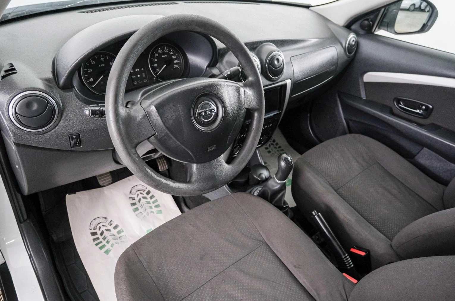 Nissan Almera 8 из 19