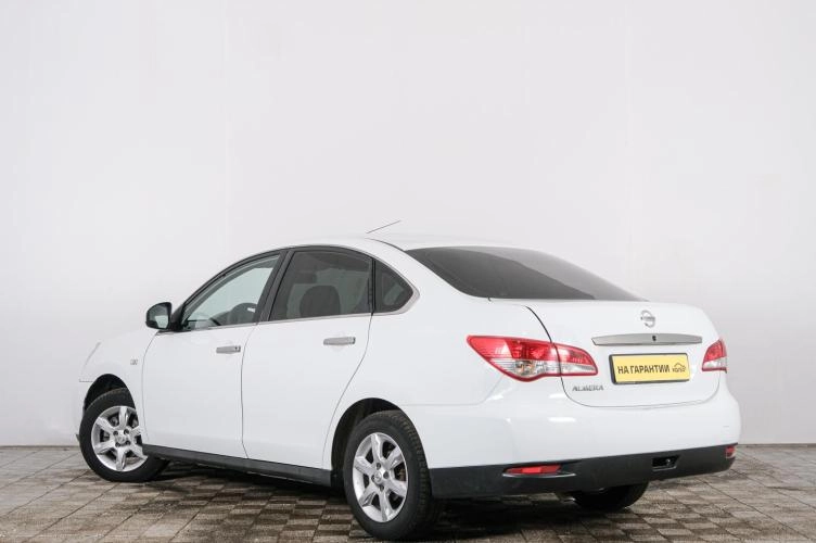 Nissan Almera 4 из 5