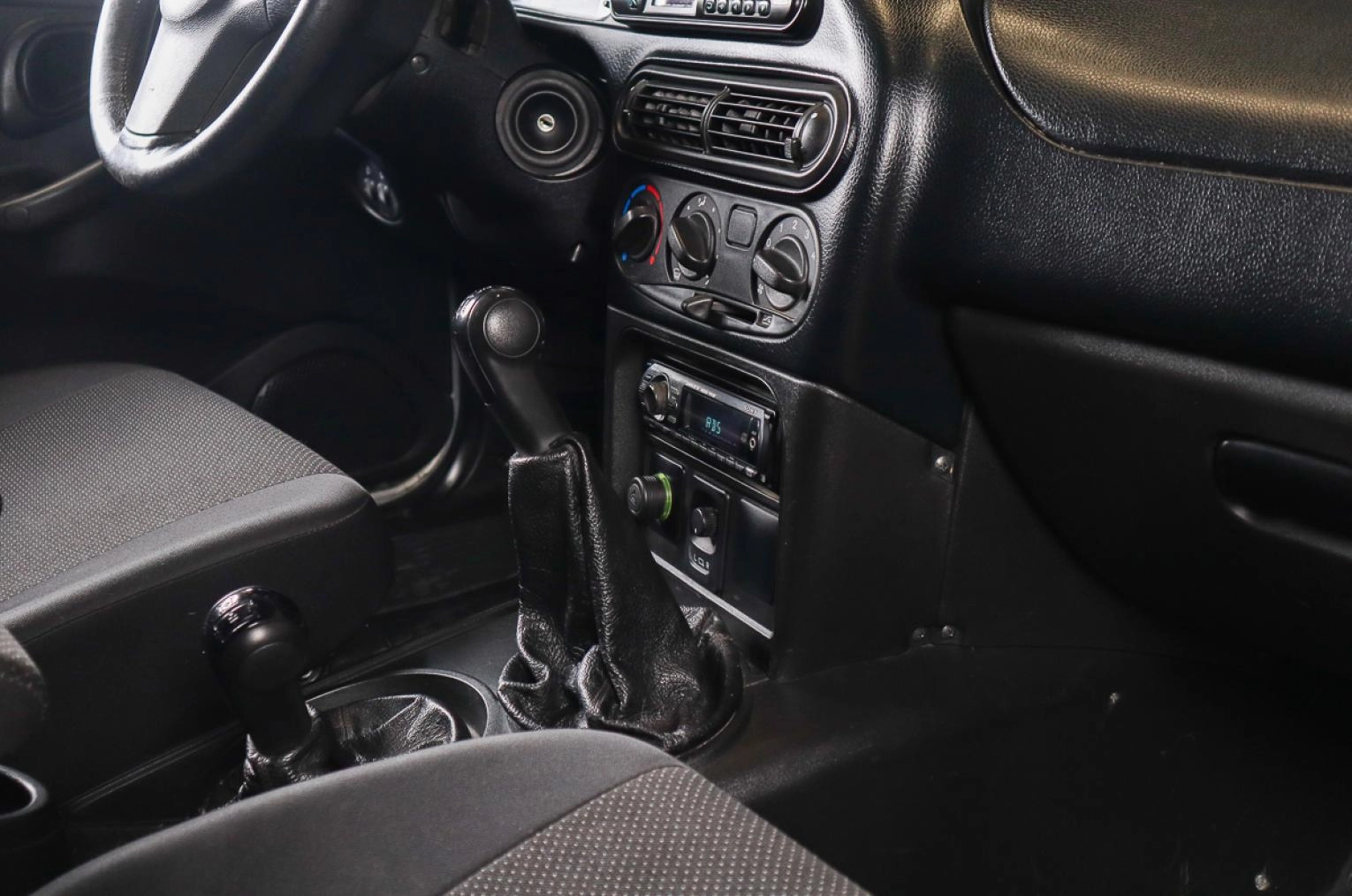 Chevrolet Niva 15 из 18