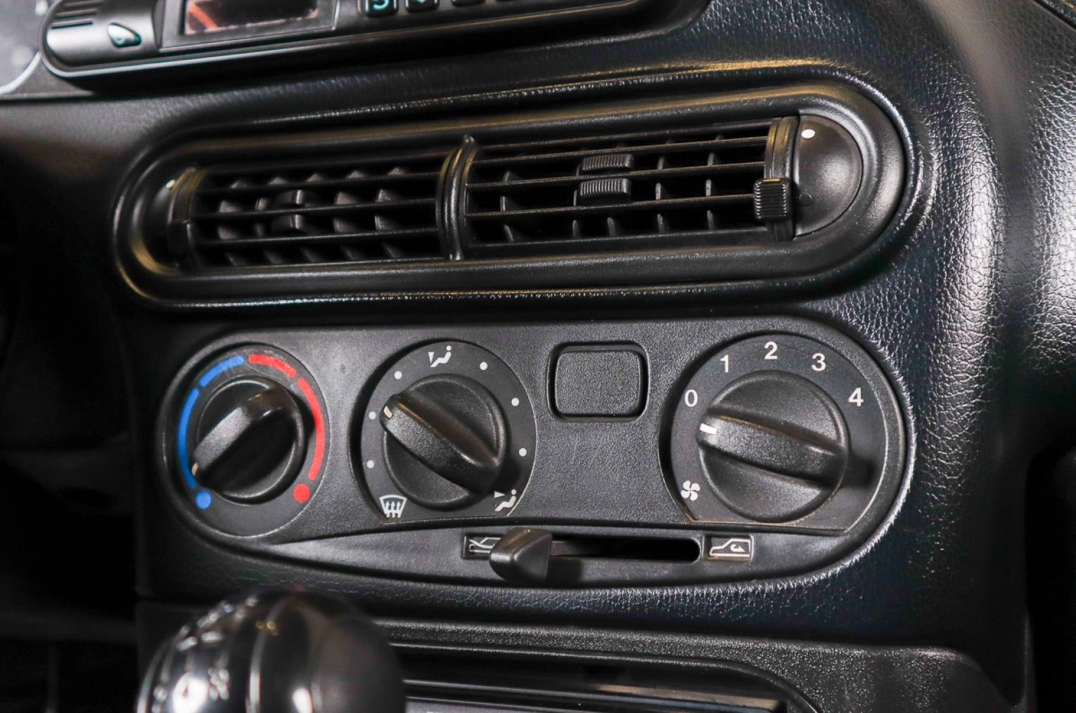 Chevrolet Niva 13 из 18