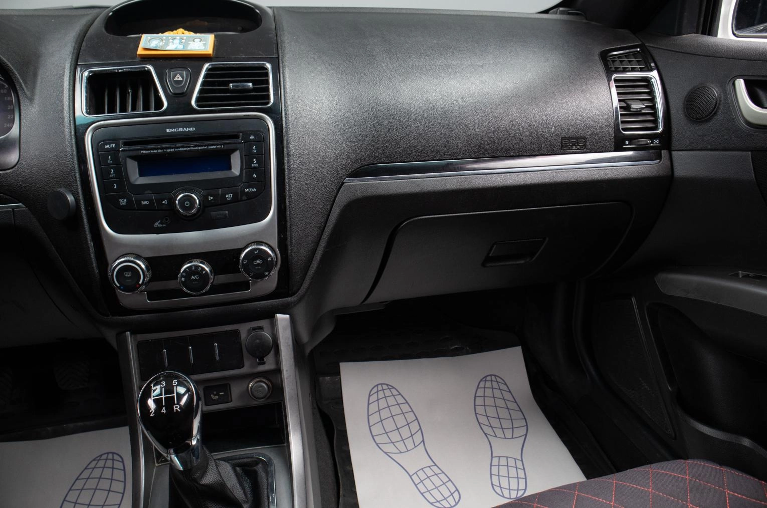 Geely Emgrand EC7 10 из 16