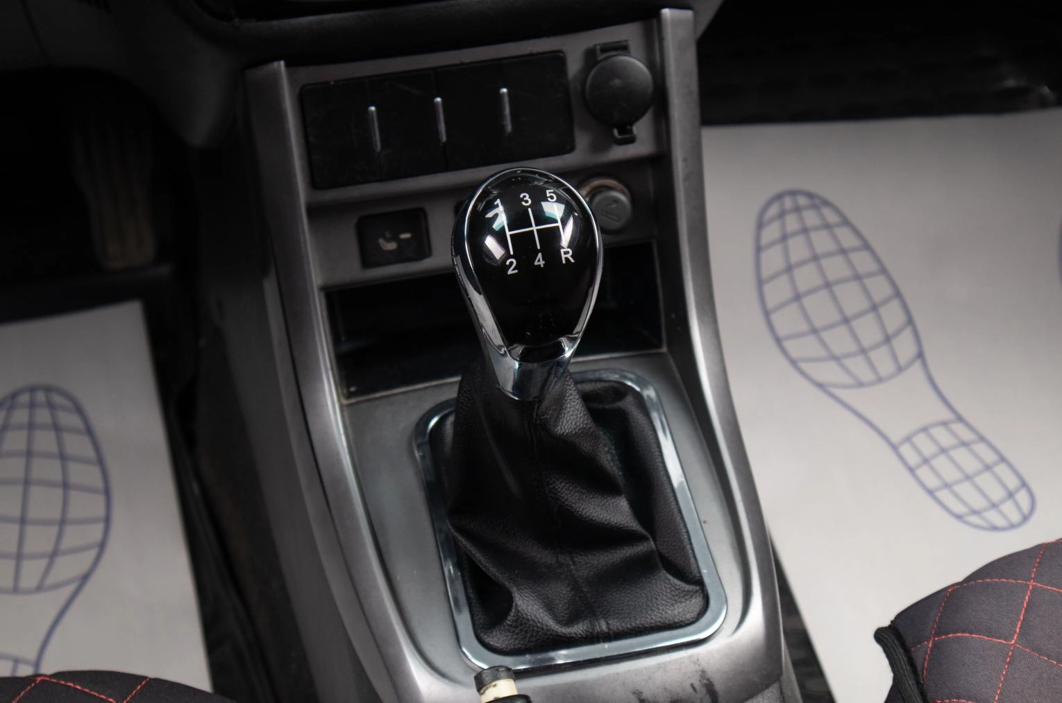 Geely Emgrand EC7 12 из 16