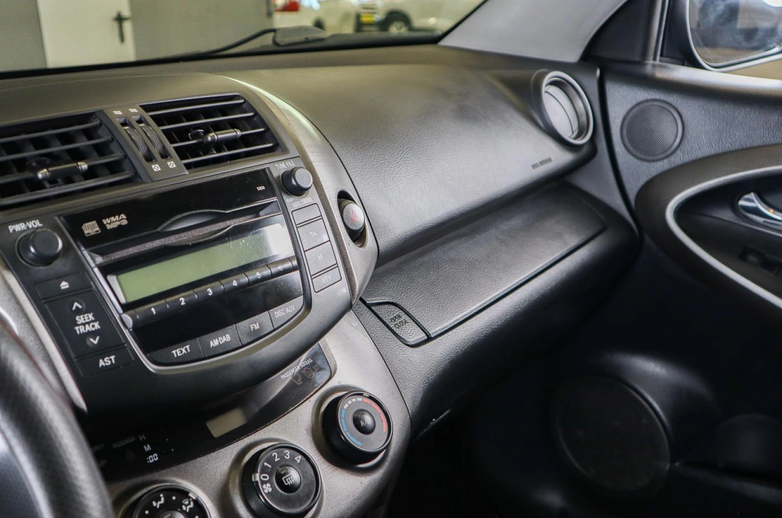 Toyota RAV4 16 из 19