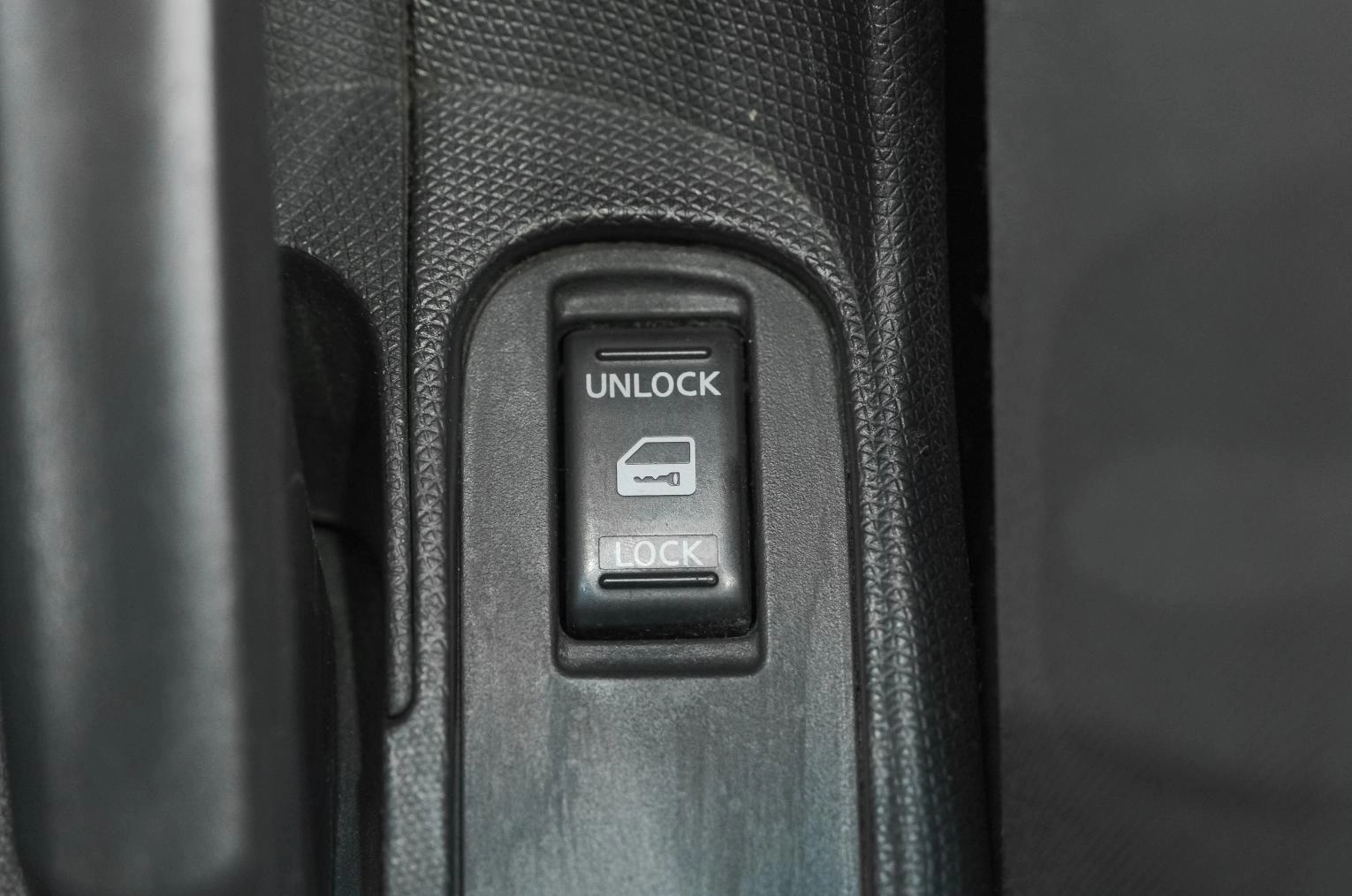 Nissan Micra 17 из 21