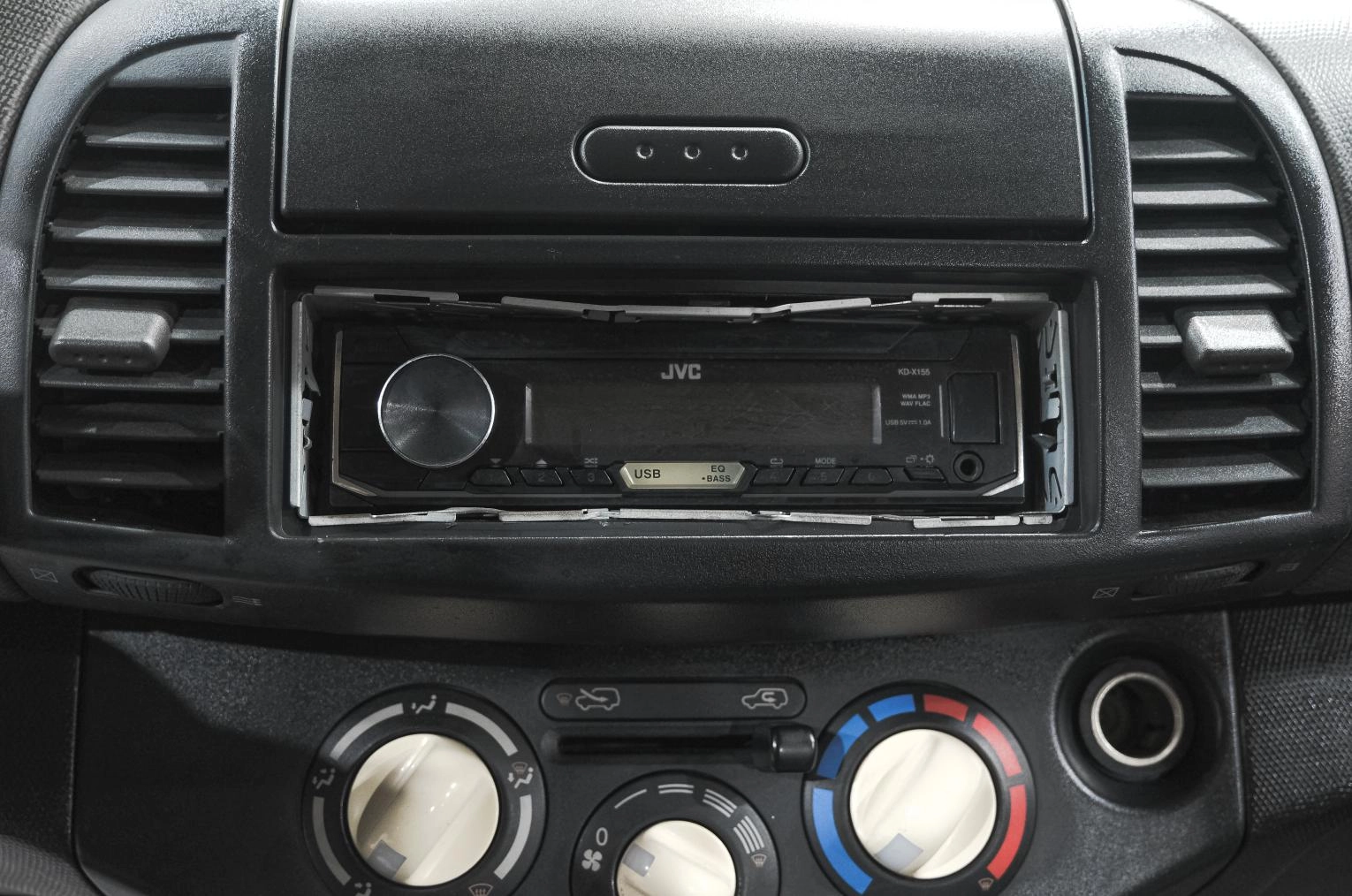 Nissan Micra 16 из 21