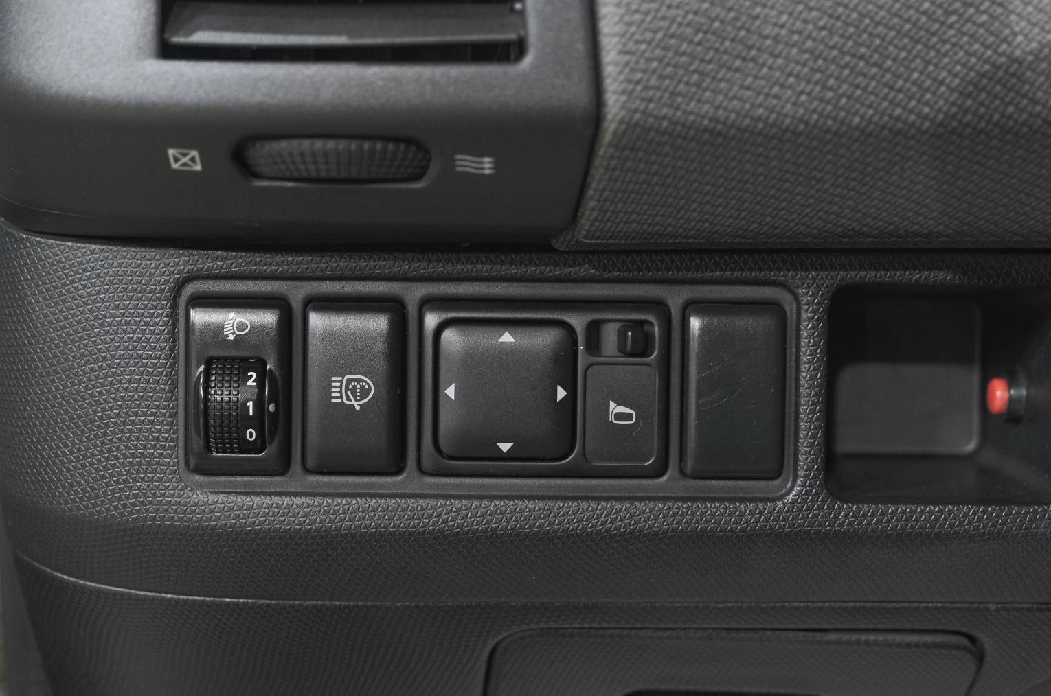 Nissan Micra 14 из 21