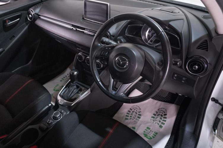 Mazda Demio 7 из 22