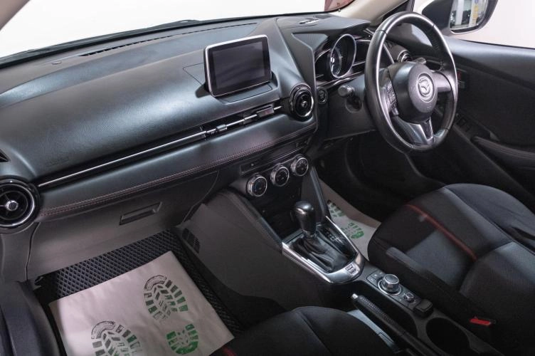 Mazda Demio 11 из 22