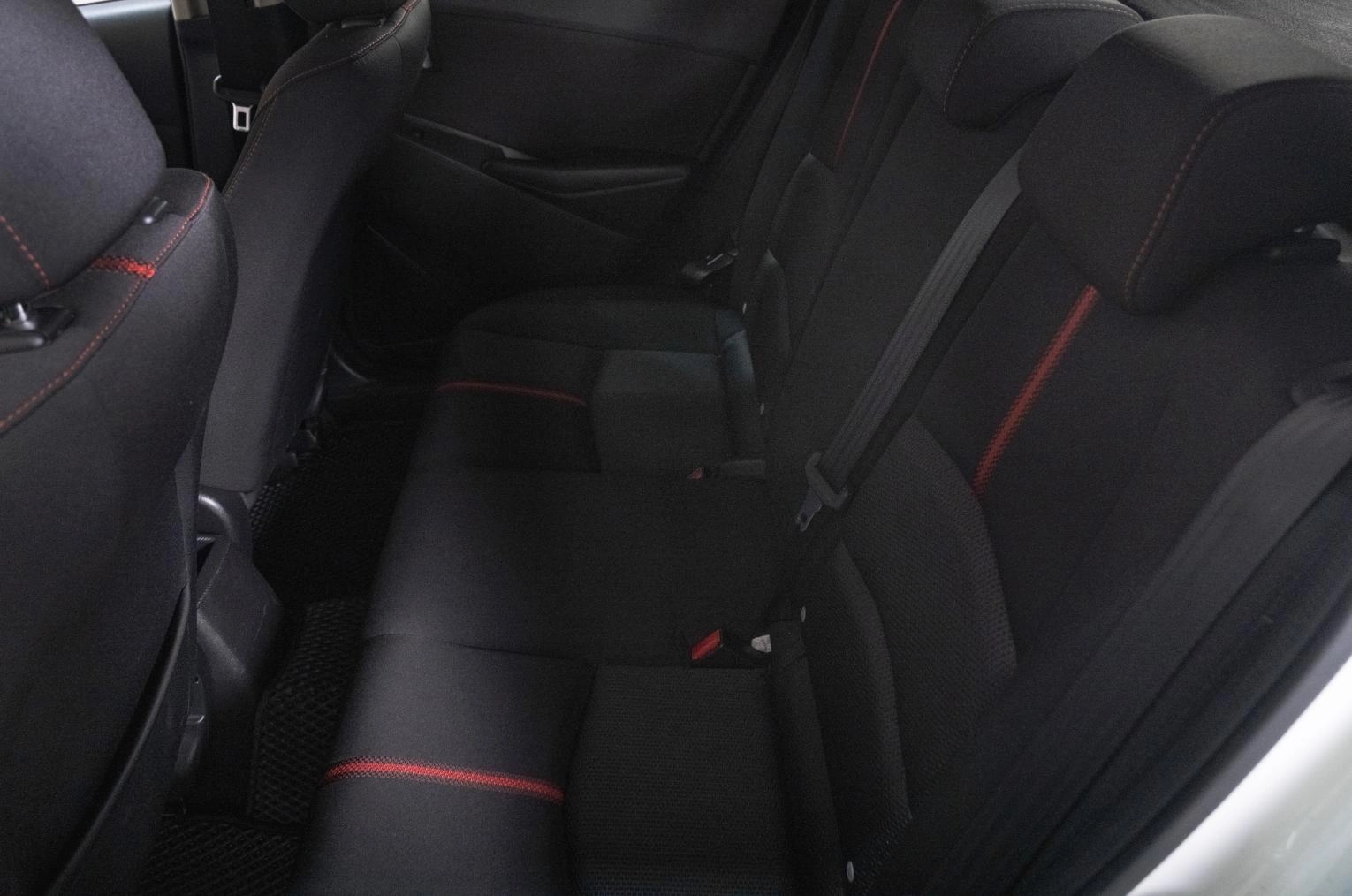 Mazda Demio 20 из 22