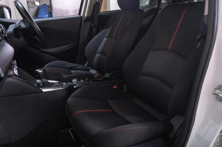 Mazda Demio 19 из 22