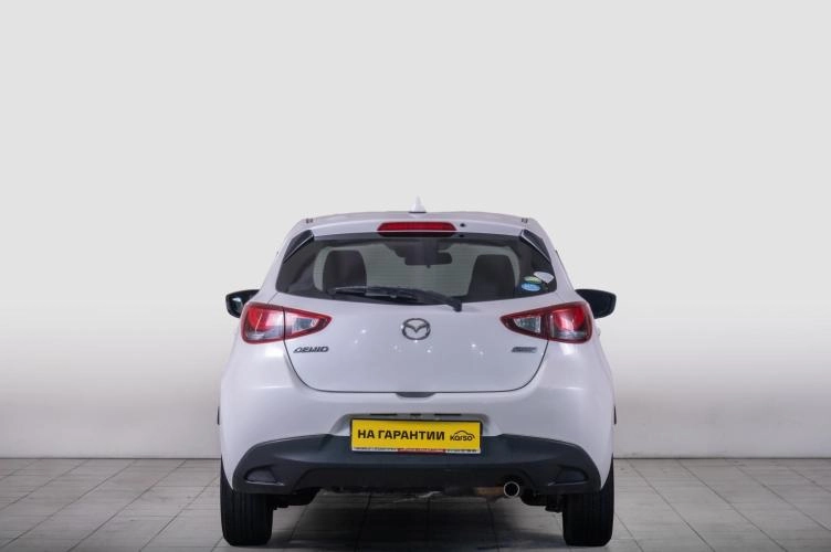 Mazda Demio 4 из 6