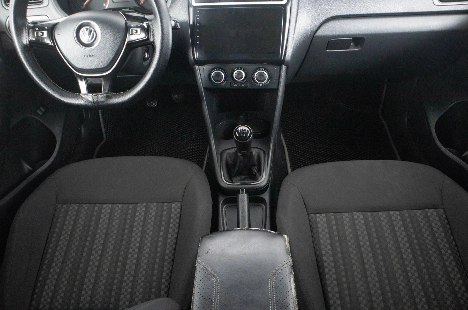 Volkswagen Polo 18 из 22