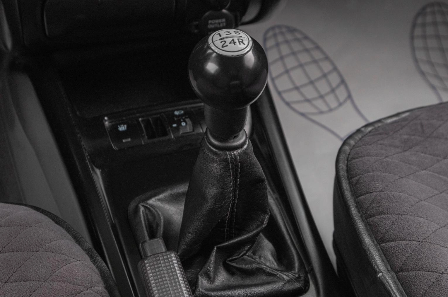 Hyundai Elantra 16 из 17