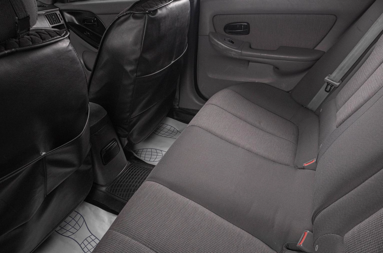 Hyundai Elantra 8 из 17