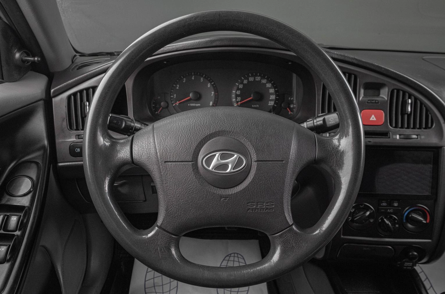 Hyundai Elantra 14 из 17