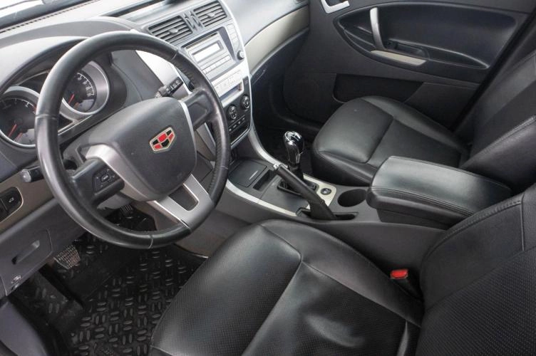 Geely Emgrand X7 8 из 22