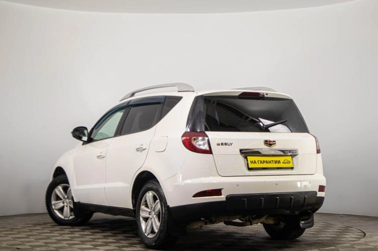 Geely Emgrand X7 4 из 5