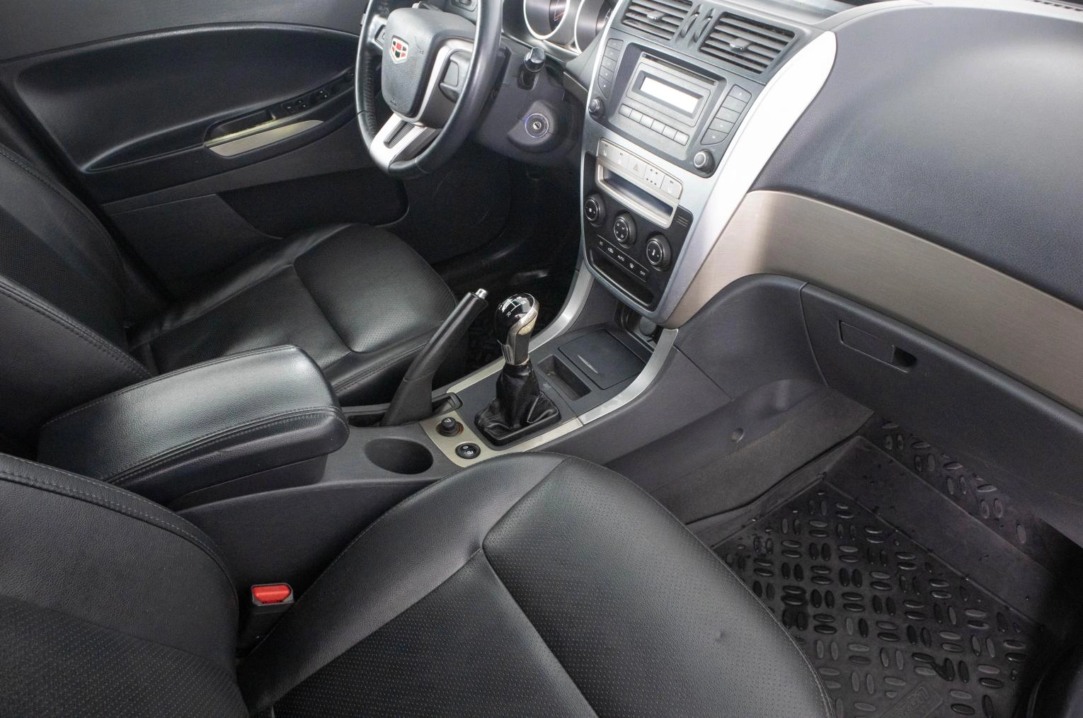 Geely Emgrand X7 12 из 22