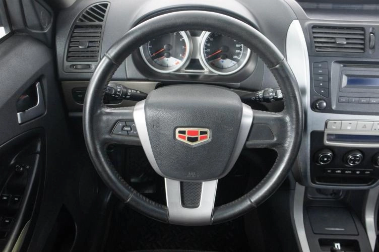Geely Emgrand X7 19 из 22