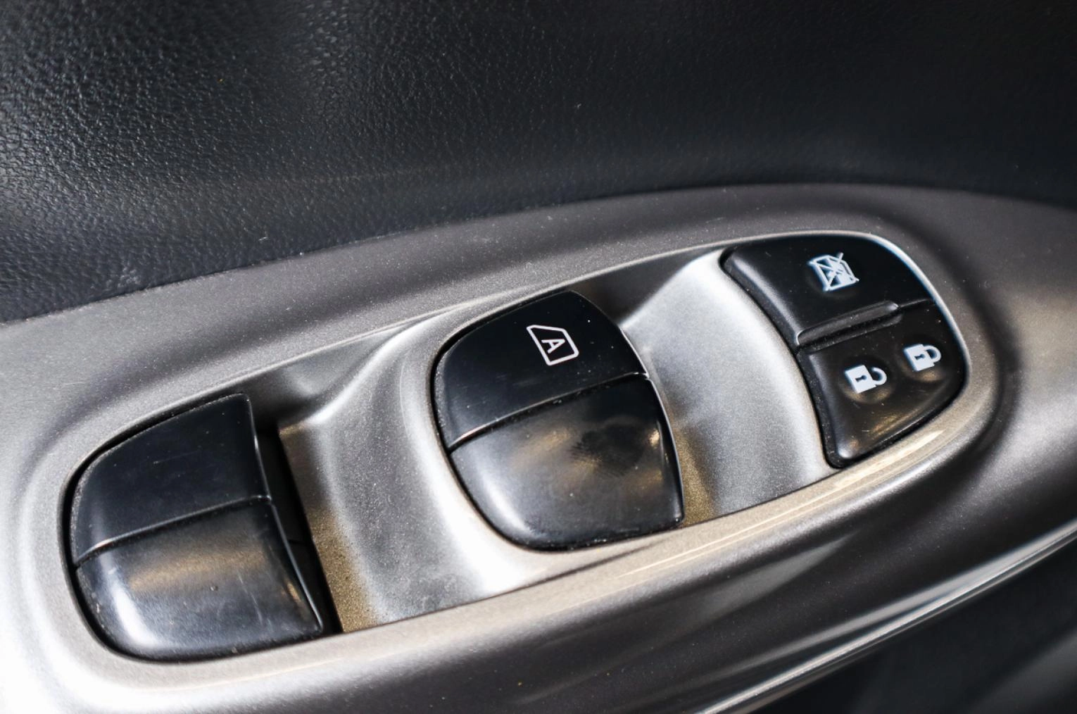 Nissan Juke 9 из 18