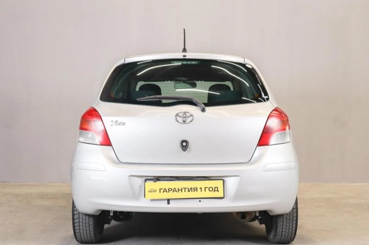 Toyota Vitz 5 из 5