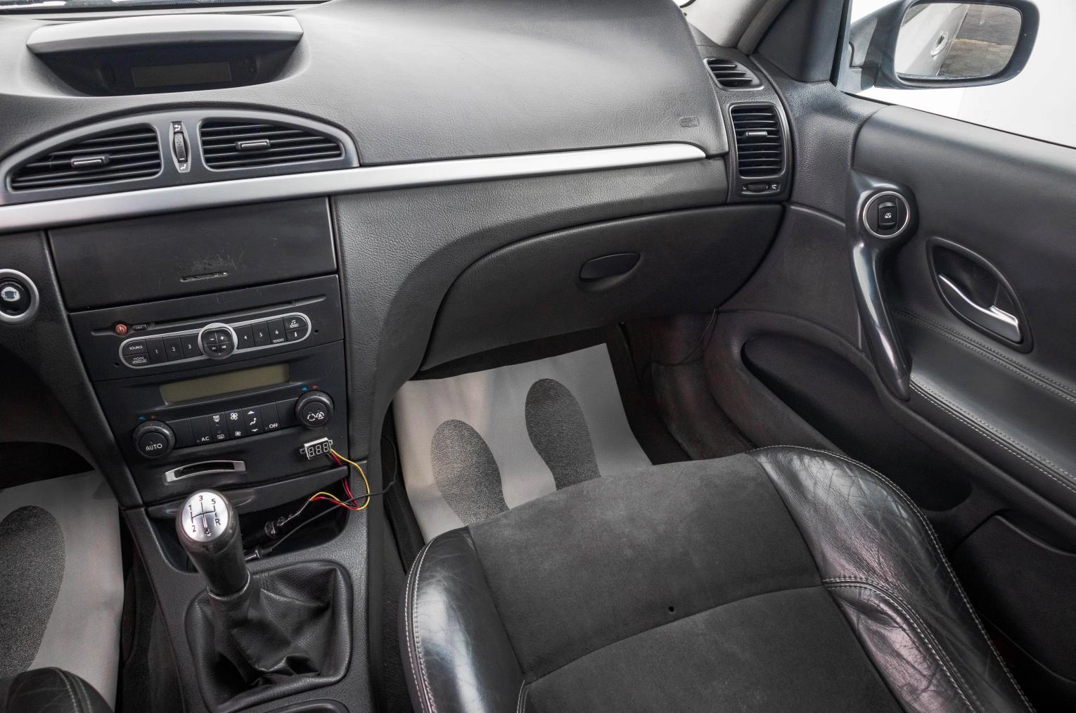 Renault Laguna 23 из 28