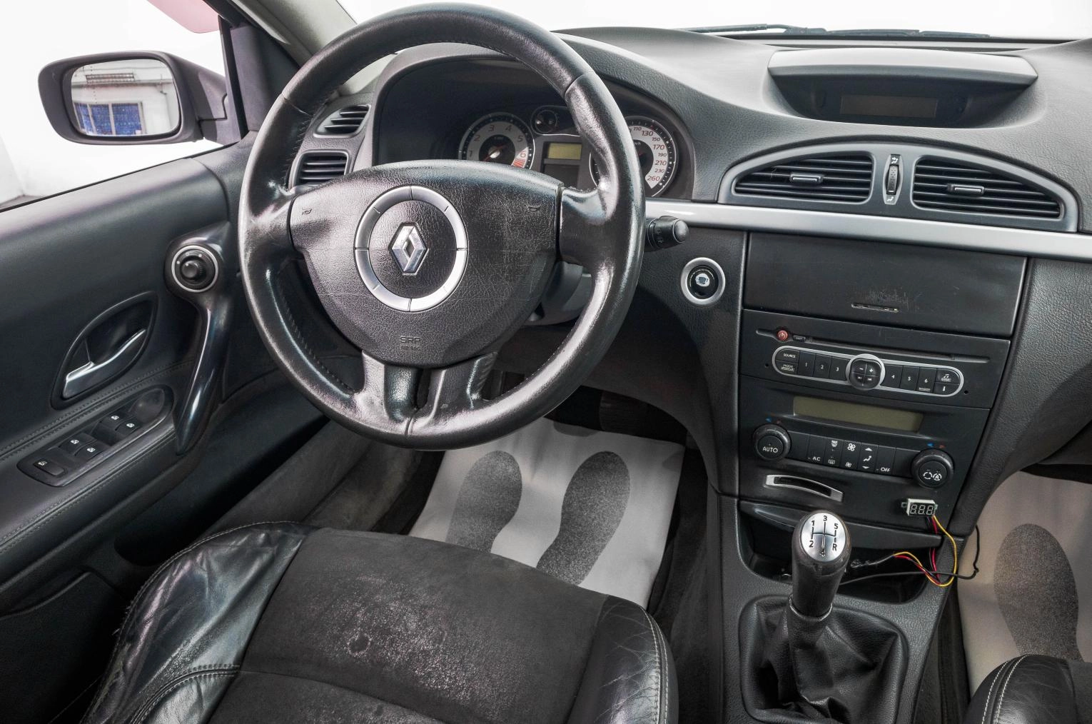 Renault Laguna 17 из 28