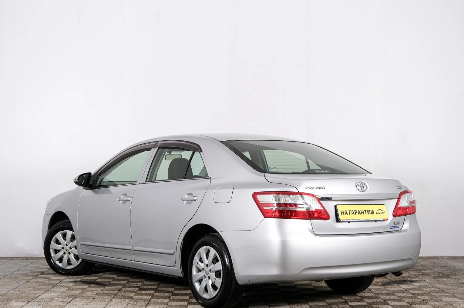 Toyota Premio 4 из 21