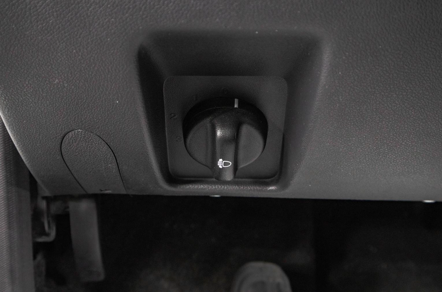 Renault Logan 12 из 23