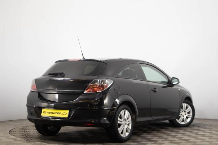 Opel Astra GTC 4 из 5