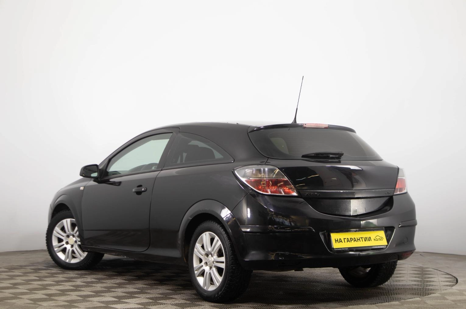 Opel Astra GTC 6 из 21