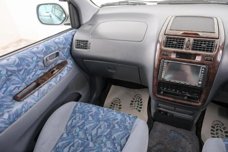 Toyota Ipsum 11 из 20