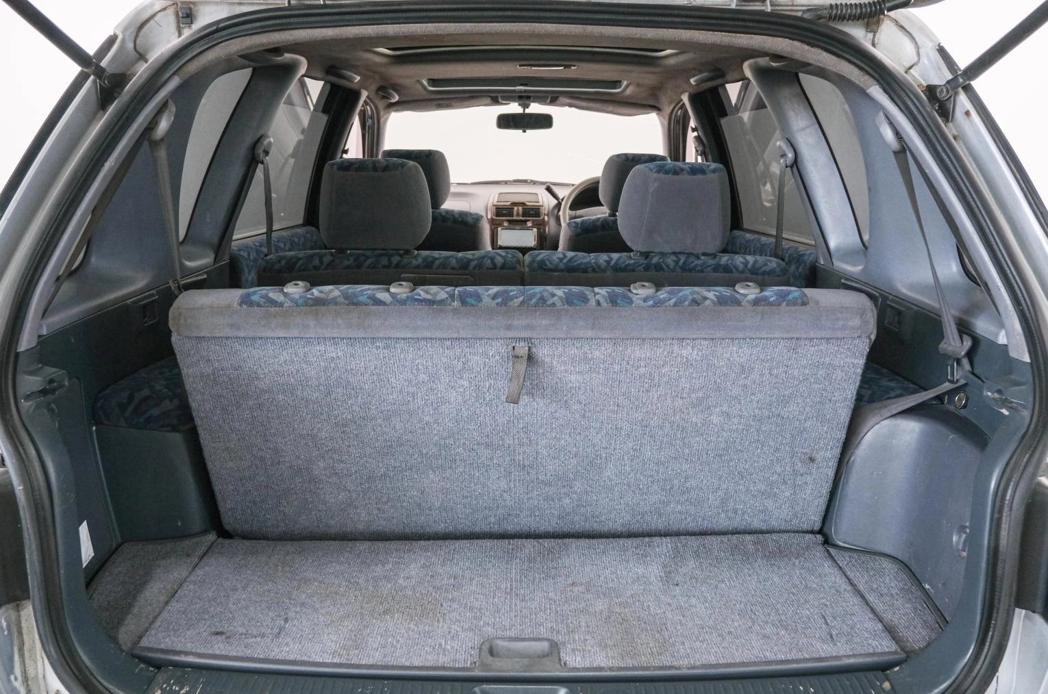 Toyota Ipsum 20 из 20