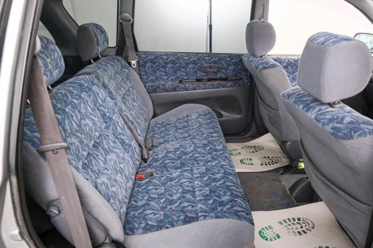 Toyota Ipsum 19 из 20