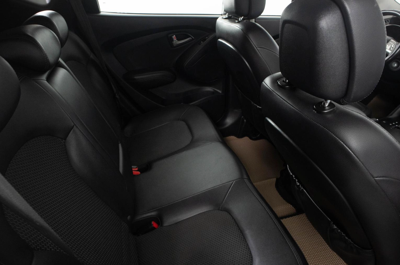 Hyundai ix35 10 из 22