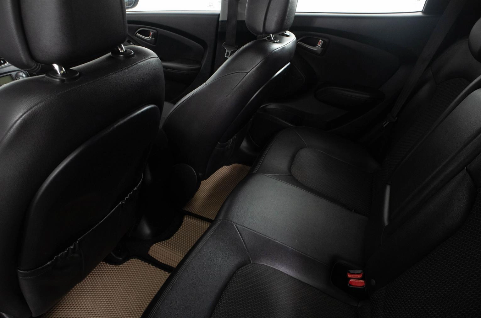 Hyundai ix35 9 из 22