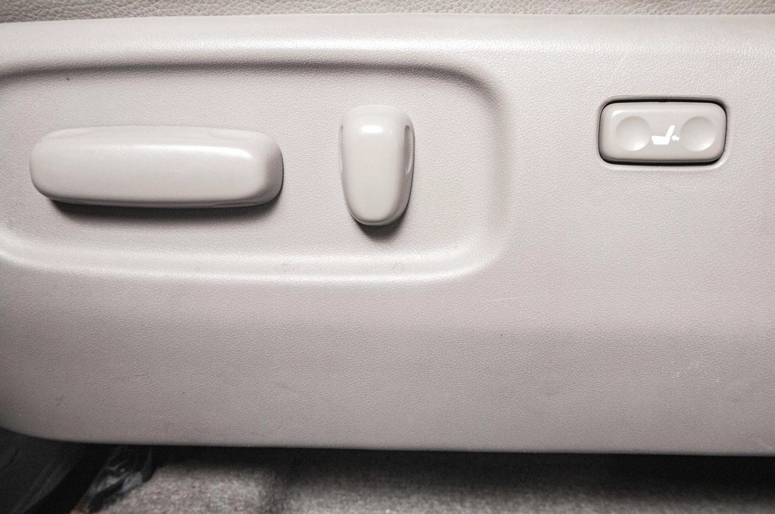 Toyota RAV4 8 из 19