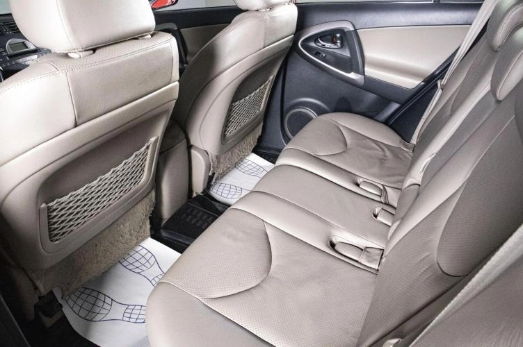 Toyota RAV4 17 из 19