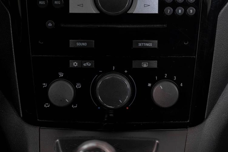 Opel Zafira 19 из 22