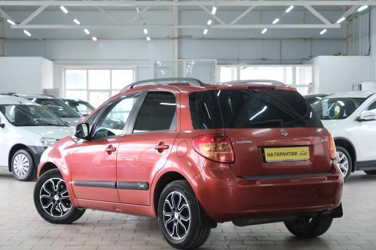 Suzuki SX4 4 из 5